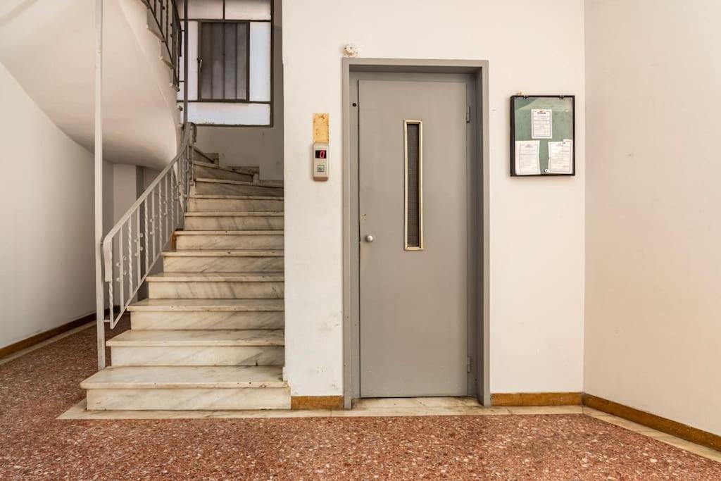 Leon Cozy Apartment Атина Екстериор снимка